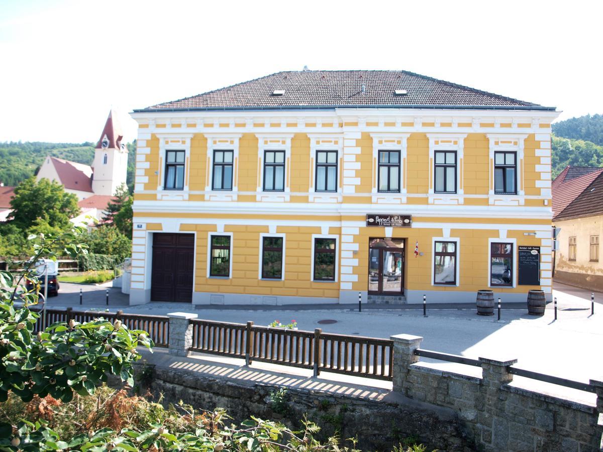 Papperl A' Pub Schönberg am Kamp Exterior foto